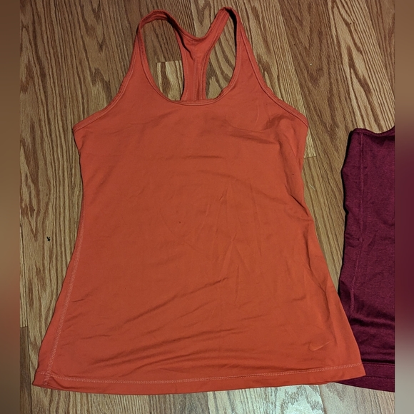 Nike tank bundle - Picture 2 of 3